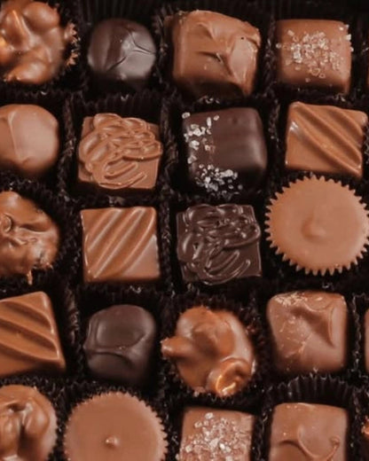 Deluxe Assortment Box of Chocolates (8 oz)